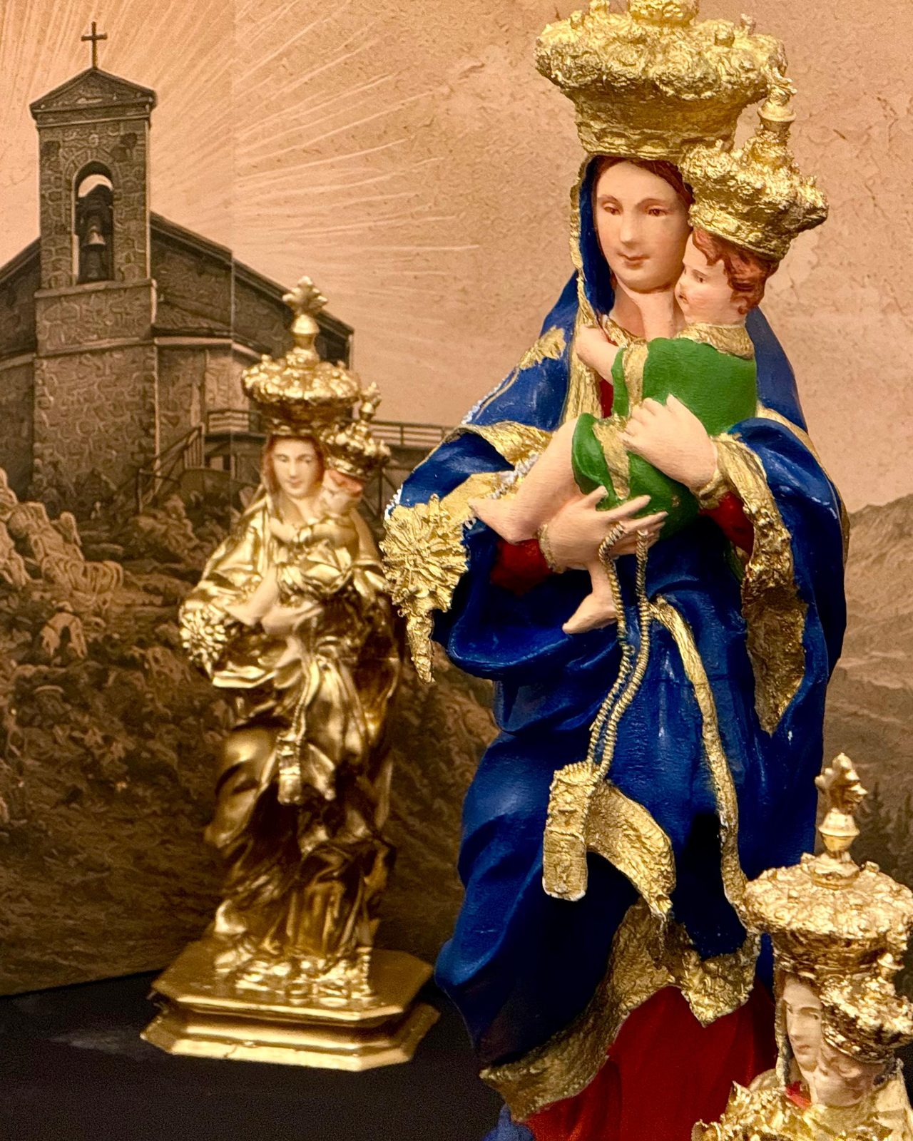 Madonna del Carmine — le quattro vesti: argentea, aurea, vestita d'oro e policroma